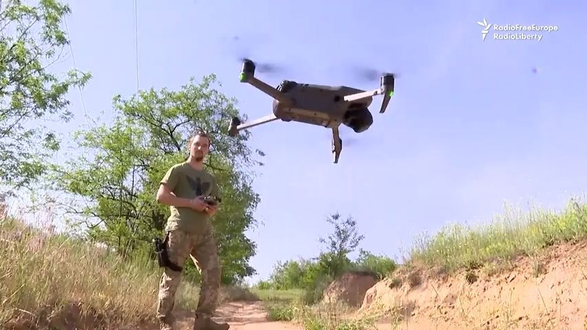Video: Tak vypadá na Ukrajině válka dronů